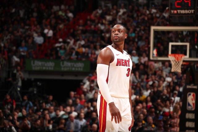 李佳琦直播中试吃过期面包，烘焙町深表歉意并下架产品